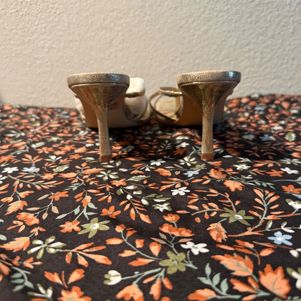 Dolce Vita DV Zini Gold Shimmer Kitten Heels Sandals BNIB Size 10 - Picture 4 of 10